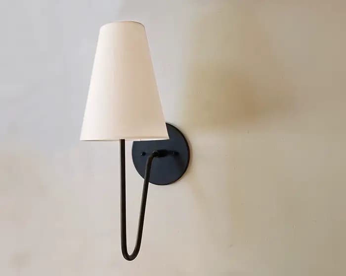 Applique Murale Rétro en Laiton et Lin, Luminaire Décoratif d'Nik, Idéal pour une Chambre à Coucher,