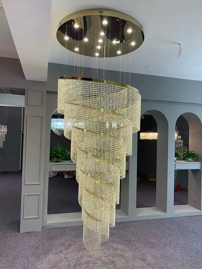Grand lustre en cristal de conception en spirale, escalier, couloir, corrigé par Modern LED Terr al