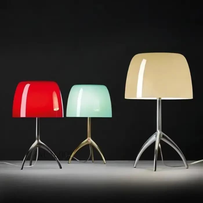 Abat-jour en verre coloré nordique moderne, lampe de bureau LED à trois pieds, adapté pour l'étude, la chambre, le salon
