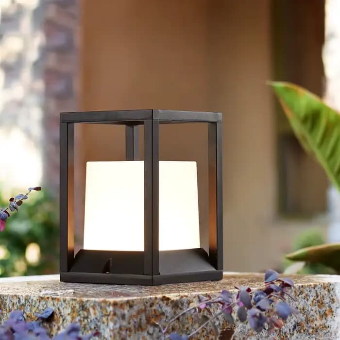 Lampadaire de Jardin Extérieur Étanche pour Clôture, Villa et Aménagement Paysager