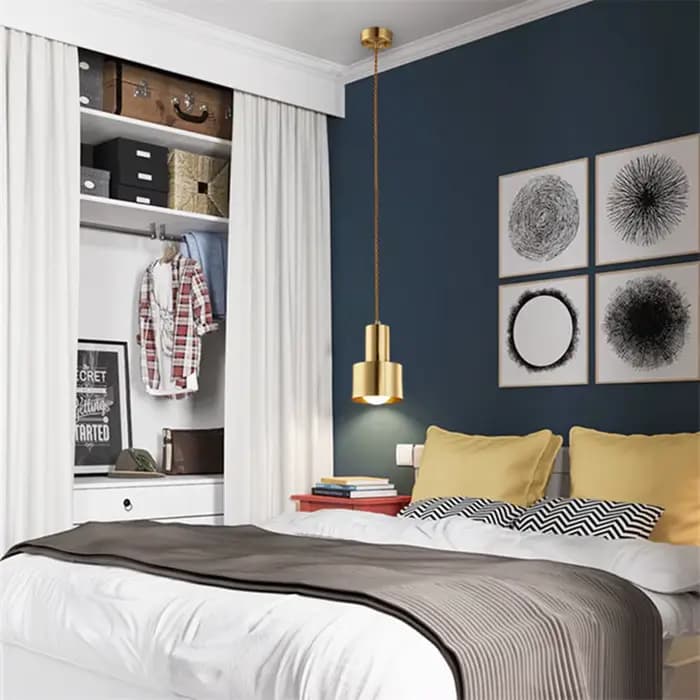 Lampe LED suspendue en laiton avec tête unique en forme de trompette pour salon, chambre, loft, bar et entrée风格独特，内容详实。不过，根据给定的HTML格式要求，我需要确保每项特性只在一个标签中，并且不包含额外的标签嵌套。此外，我会确保内容的描述符合给定的产品特征而不添加任何未列出的信息。 重新组织后的内容如下： ```html Transformez votre intérieur avec élégance Imaginez-vous dans un salon, une cham