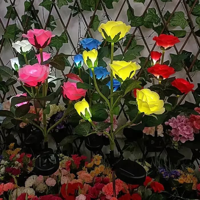 Lampe solaire LED en forme de rose artificielle pour jardin, idéale pour les fêtes estivales, mariages, décoration extérieure de cour et de patio