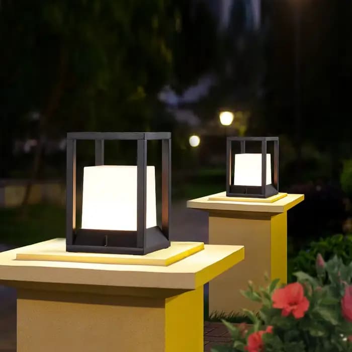 Lampadaire de Jardin Extérieur Étanche pour Clôture, Villa et Aménagement Paysager