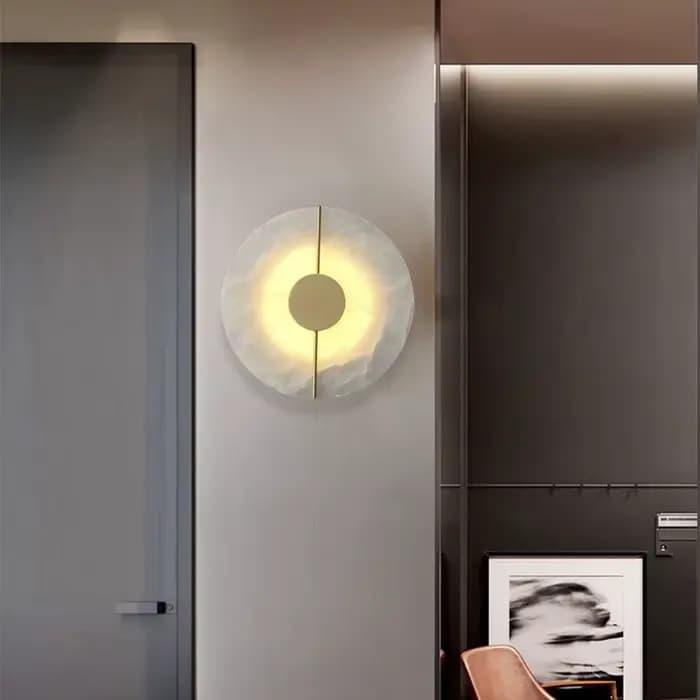 Applique murale ronde moderne en albâtre en marbre naturel pour salon chambre à coucher chevet couloir cuisine décoration d'intérieur lumière LED élégante pour femmes occasions spéciales