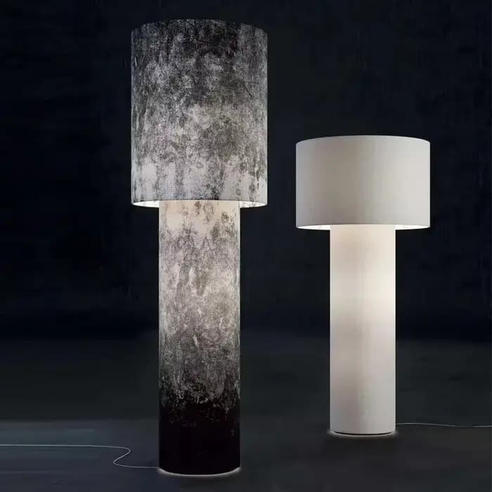 Lampadaire vertical en tube de tissu à LED, lampe de créateur nordique, éclairage de chambre à coucher, colonne d'angle de salon, créatif italien