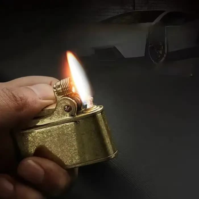 Briquet créatif en laiton à allumage par pression, flamme nue, briquet mécanique rétro, accessoires pour cigares et cigarettes, cadeau pour homme fumeur