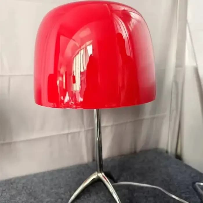 Abat-jour nordique moderne en verre coloré, lampe de bureau LED à trois pattes, adaptée à l'étude, à la chambre à coucher et au salon