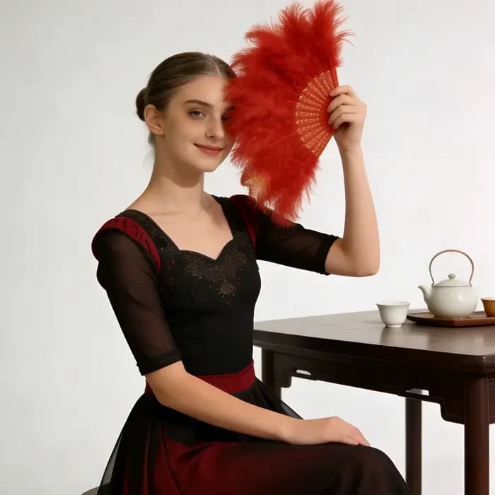 Éventail pliant à main en plumes pour décoration de danse, costume d'halloween, décorations de fête et de vacances