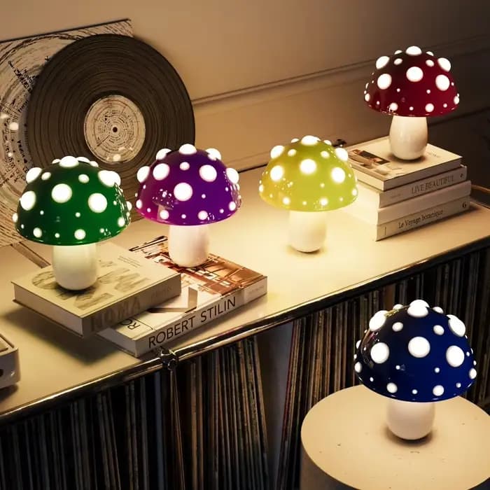 Lampe de table champignon pour enfants, cadeau d'anniversaire, petites veilleuses de chevet, Rechargeable par USB, mignon, éclairage de bureau Fly Agaric