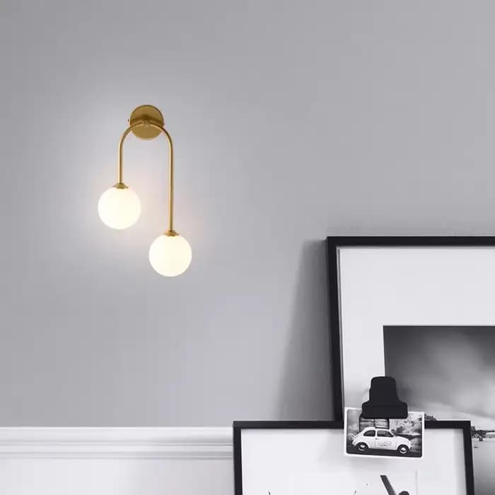 Applique Murale Nordique à Double Boule de Verre, Luminaire Décoratif d'Nik, Idéal pour une Chambre à Coucher Moderne, un Salon, une Salle à Manger, un Couloir ou des Escaliers