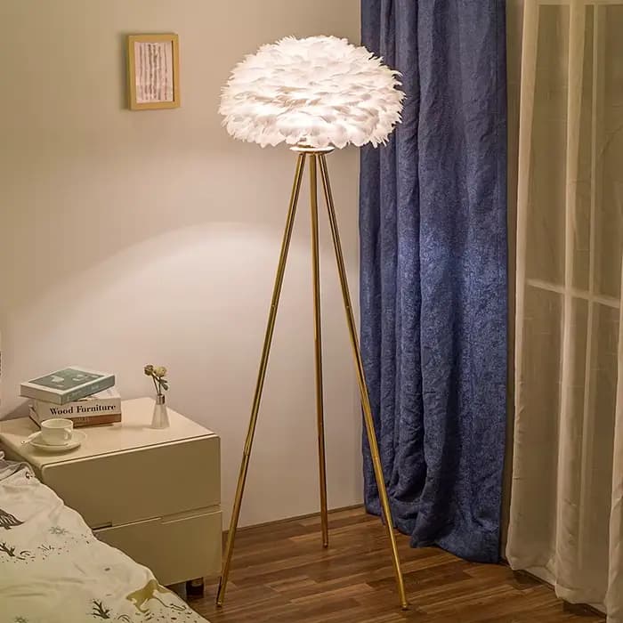 Plume lampadaire salon canapé Simple lumière lampe de luxe nordique créatif Ins fille Net rouge chaud romantique chambre lampe