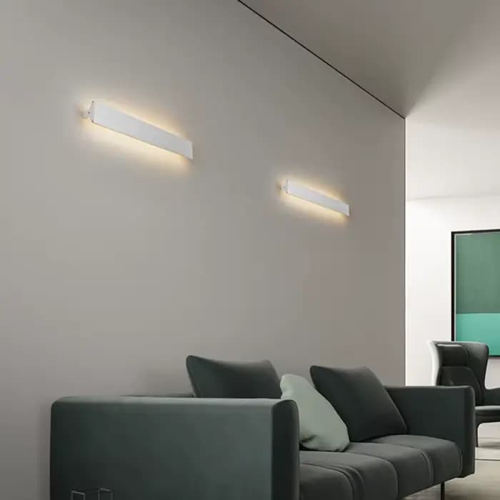 Applique Murale Dorée au Design Moderne, Luminaire Décoratif d'Nik, Idéal pour une Chambre à Coucher, un Couloir ou un Salon