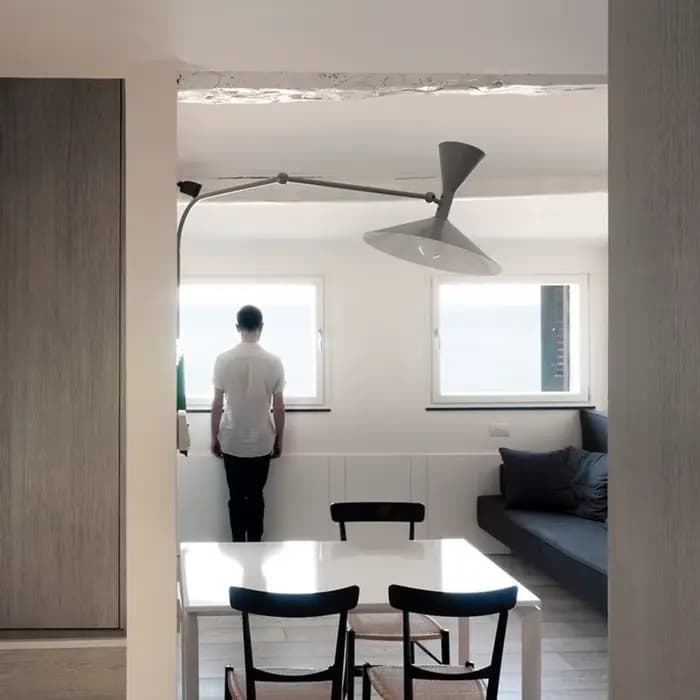 Applique Murale Réglable de Styliste de Marseille, Luminaire Rotatif, Idéal pour un Salon, une Chambre à Coucher ou une Trompent