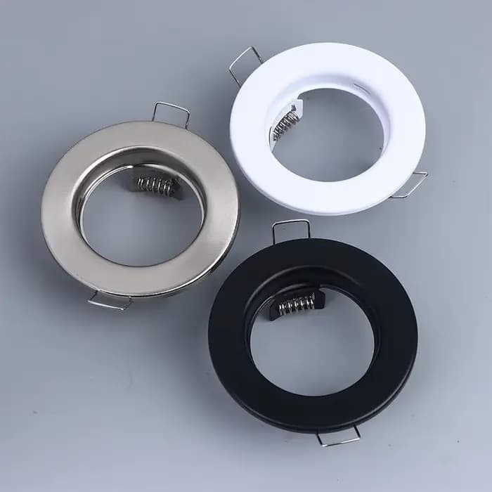 Supports de rétroéclairage ronds ; Adaptable pour ampoule LED MR16 GU10. Conception de projecteur encastré.