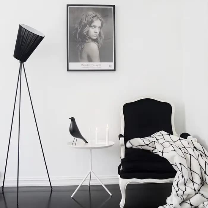 Lampadaire sur Pied en Bois au Design Danois Minimaliste, Design Moderne, Style Industriel, Luminaire Décoratif d'Nik, Idéal pour un Loft, une Salle à Manger ou une Chambre à Coucher