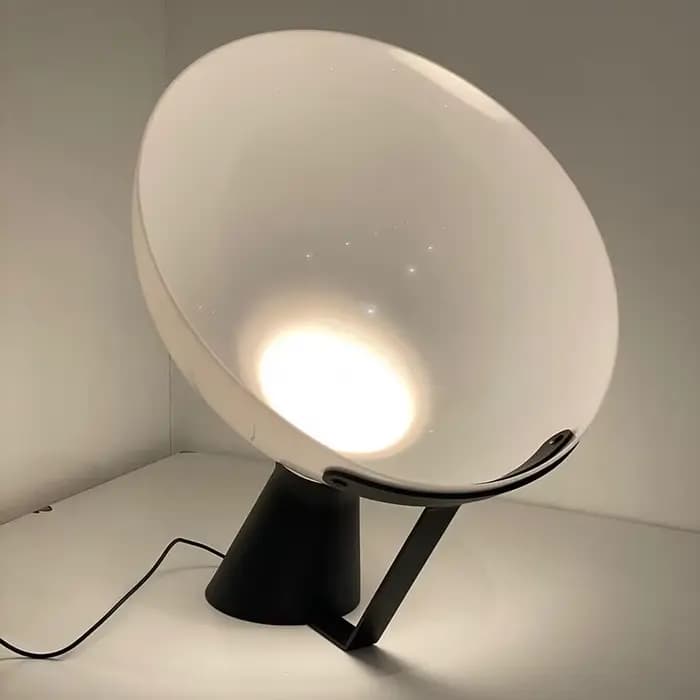 Lampe de table italienne Aida, design créatif, unique, éclairage de bureau, salon, cuisine, îlot, chambre à coucher, lampes de chevet