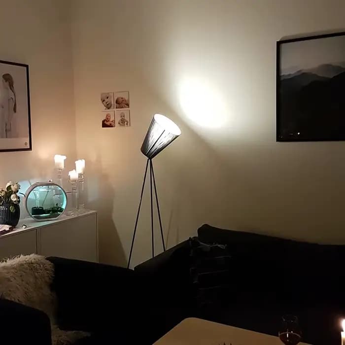 Lampadaire sur Pied en Bois au Design Danois Minimaliste, Design Moderne, Style Industriel, Luminaire Décoratif d'Nik, Idéal pour un Loft, une Salle à Manger ou une Chambre à Coucher