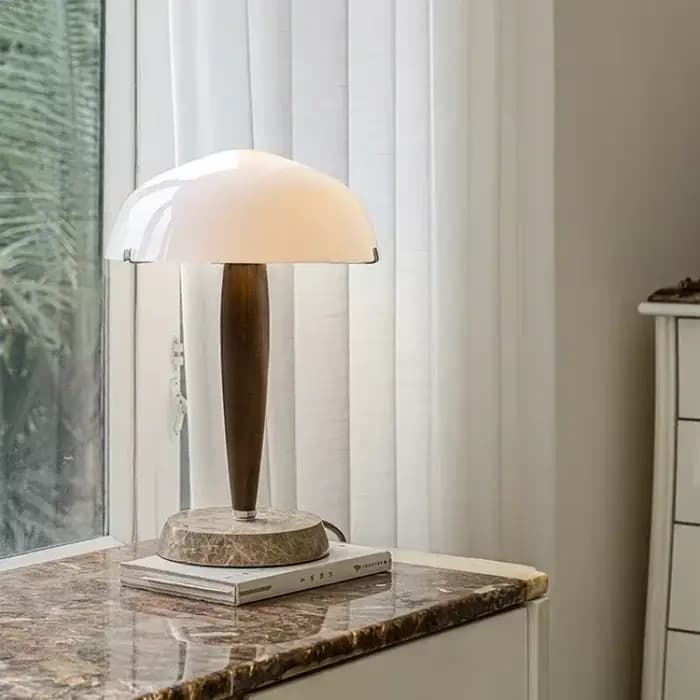 Lampe de table nordique danoise, lampe de bureau en bois pour chambre à coucher, base en marbre, abat-jour en verre, lampe de table design, brochure, hôtel, salon