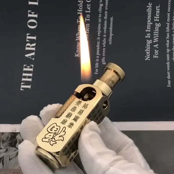 Briquet de luxe en laiton en forme de tranchée robuste avec motifs hexagonaux sculptés au Laser, briquet créatif rétro personnalisé