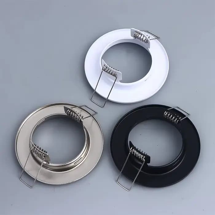 Supports de rétroéclairage ronds ; Adaptable pour ampoule LED MR16 GU10. Conception de projecteur encastré.