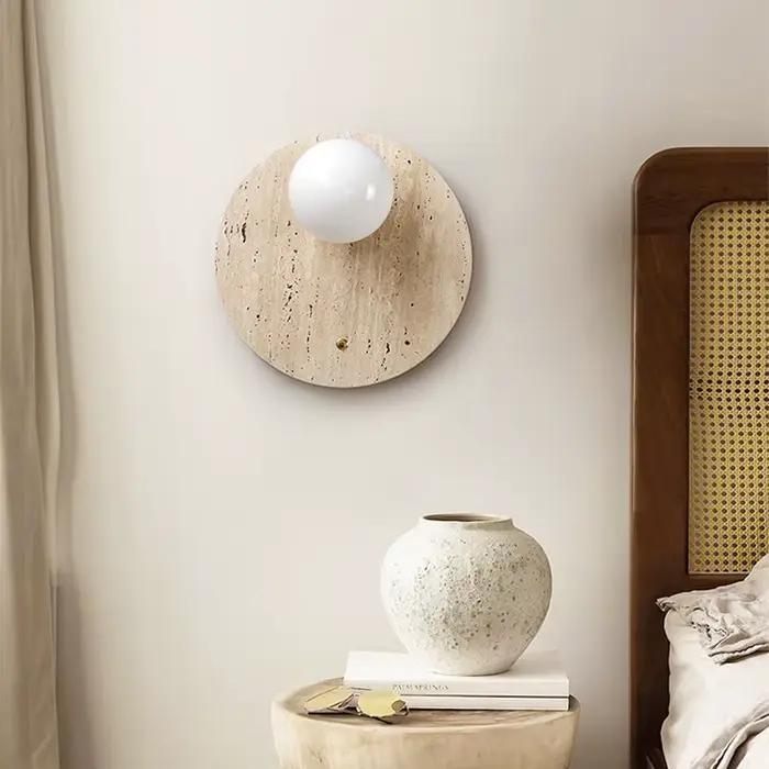 Applique murale en travertin avec boule de verre G9