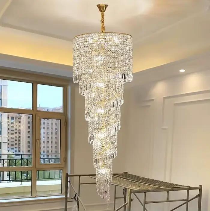 Lustre long en cristal pour escalier, lampe suspendue créative, luminaire LED de luxe pour la décoration de la maison, lustre moderne doré pour hall d'entrée