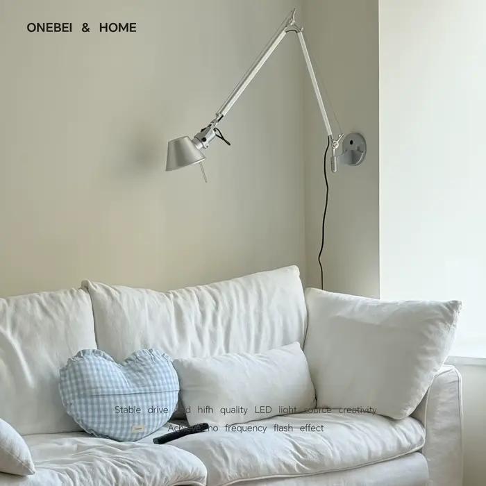 Lampe murale italienne moderne à bras long avec bras pivotant, ampoule E27, métal argenté et noir, éclairage décoratif pour chambre à coucher, bureau, salle à manger. 