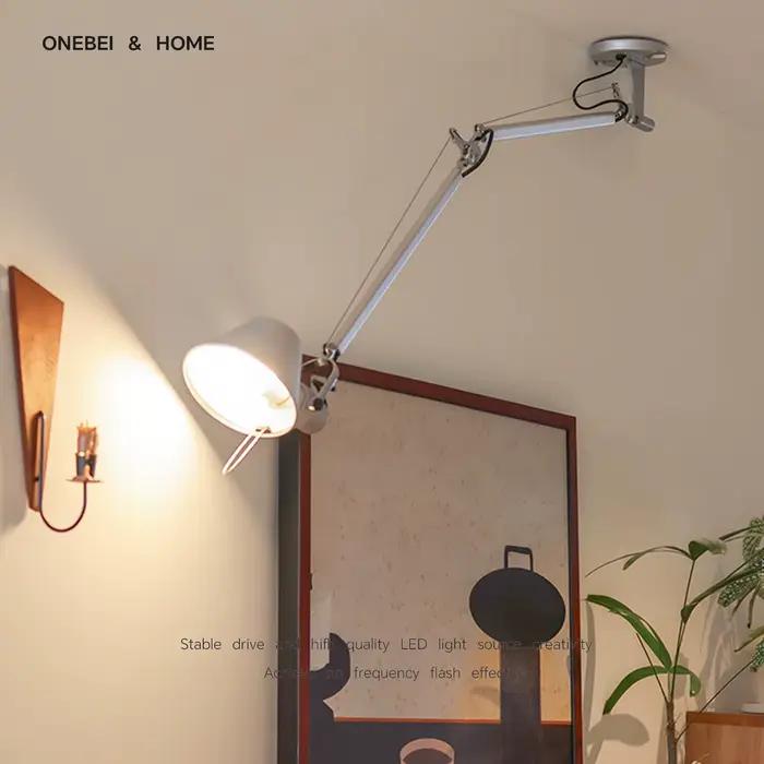 Lampe murale italienne moderne à bras long avec bras pivotant, ampoule E27, métal argenté et noir, éclairage décoratif pour chambre à coucher, bureau, salle à manger. 