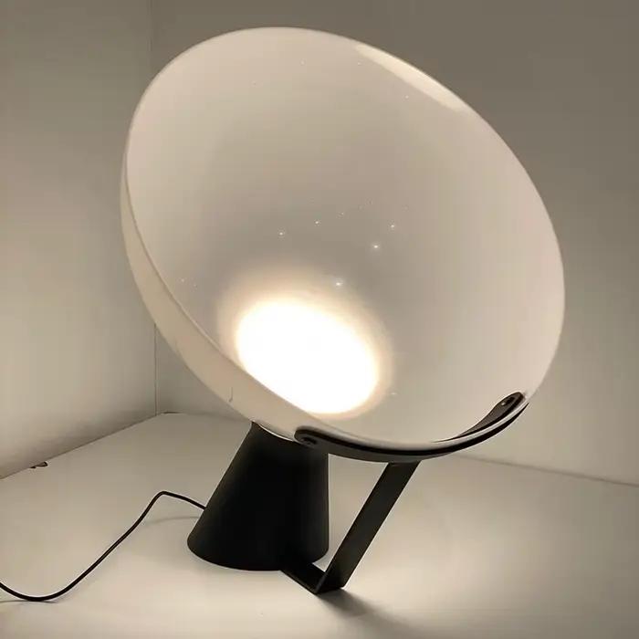 Lampe de table italienne Aida, design créatif, unique, éclairage de bureau, salon, cuisine, îlot, chambre à coucher, lampes de chevet