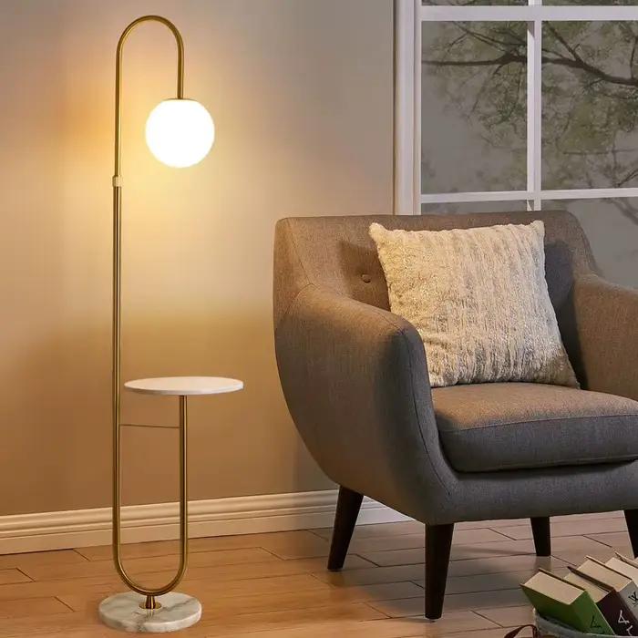 Lampadaire LED nordique moderne en marbre doré, Table ronde sur pied, Design Art déco, pour salon, côté canapé, 2026